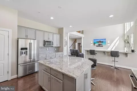 Kitchen - 6517 Totteridge, Middle River, MD 21220 photo 4 of 5