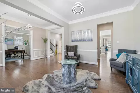 Entry Way - 6517 Totteridge, Middle River, MD 21220 photo 5 of 17