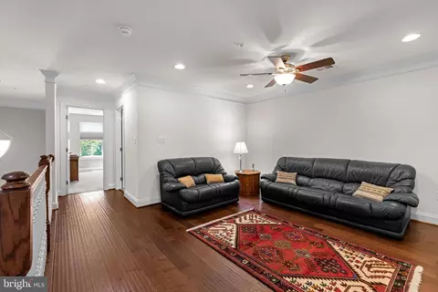 Entry Way - 6914 Summit Cir, Baltimore, MD 21239 photo 6 of 10