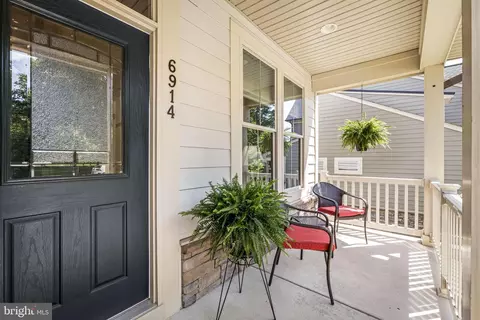 Exterior - 6914 Summit Cir, Baltimore, MD 21239 photo 2 of 5