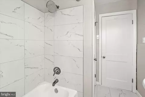 Bath - 1403 N Forest Park Ave, Baltimore, MD 21207 photo 2 of 3