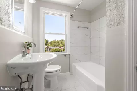Bath - 1403 N Forest Park Ave, Baltimore, MD 21207 photo 1 of 3