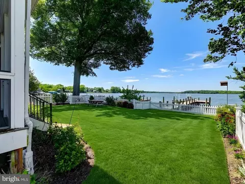 Exterior - 13206 Cherwin Ave, Middle River, MD 21220 photo 6 of 7