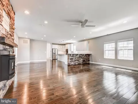 Living - 13206 Cherwin Ave, Middle River, MD 21220 photo 6 of 8
