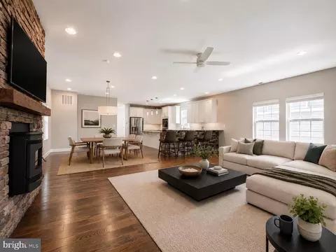 Living - 13206 Cherwin Ave, Middle River, MD 21220 photo 2 of 8