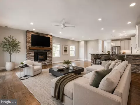 Living - 13206 Cherwin Ave, Middle River, MD 21220 photo 1 of 8