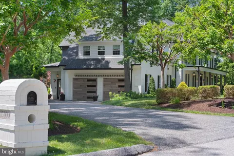 13000 Jerome Jay Dr, Cockeysville, MD 21030