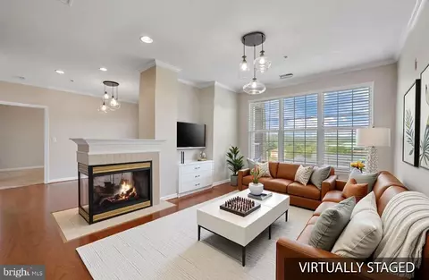 400 Symphony Cir #403J, Cockeysville, MD 21030