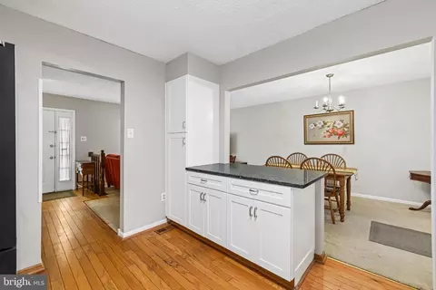 Entry Way - 7040 Johnnycake Rd, Windsor Mill, MD 21244 photo 4 of 4