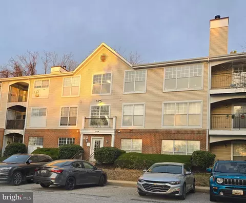 4 Ashlar Hill Ct, Parkville, MD 21234