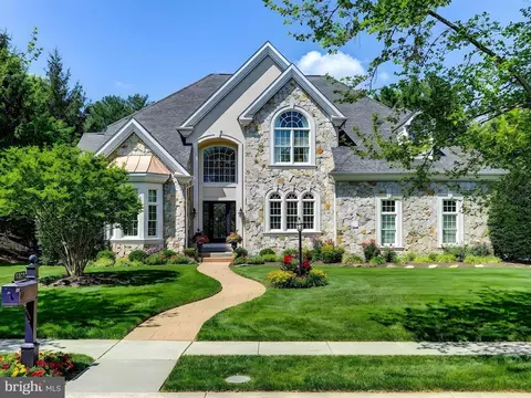 9800 Anvil Ct, Perry Hall, MD 21128