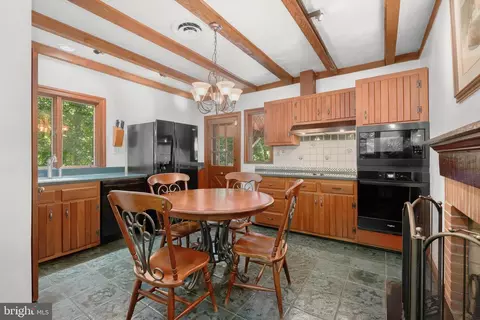 Kitchen - 3903 Dance Mill Rd, Phoenix, MD 21131 photo 1 of 4