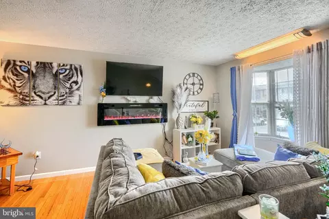 Living - 4067 Rustico Rd, Middle River, MD 21220 photo 1 of 2
