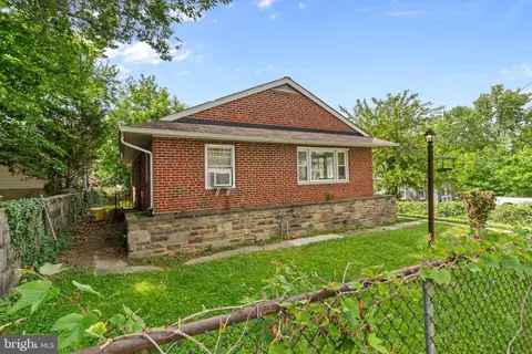 7806 Wendover Ave, Parkville, MD 21234