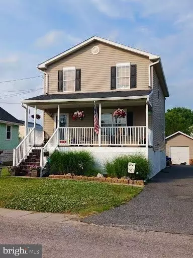7 Goeller Ave, Essex, MD 21221