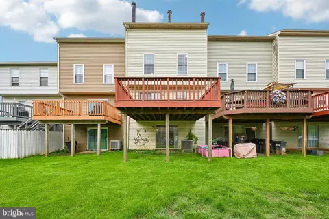 Exterior - 1614 Winding Brook Way, Windsor Mill, MD 21244 photo 7 of 8