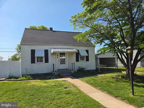 18 Avenal Rd, Essex, MD 21221