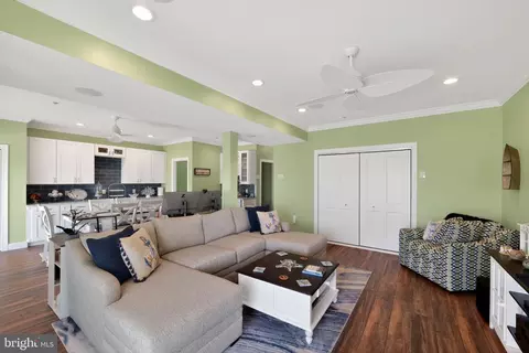 Living - 1234 Burke Rd, Middle River, MD 21220 photo 3 of 3