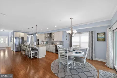 Dining - 1234 Burke Rd, Middle River, MD 21220 photo 2 of 5