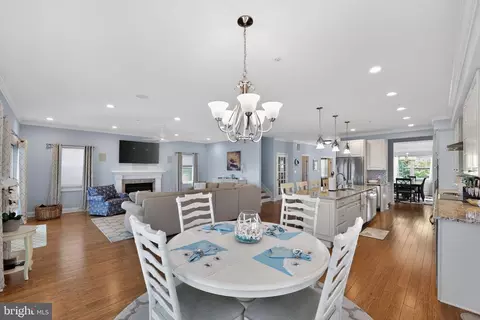 Dining - 1234 Burke Rd, Middle River, MD 21220 photo 4 of 5