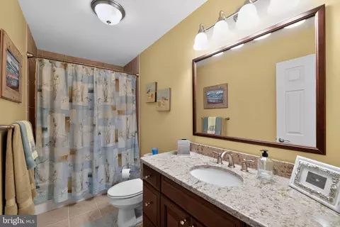 Bath - 1234 Burke Rd, Middle River, MD 21220 photo 3 of 3