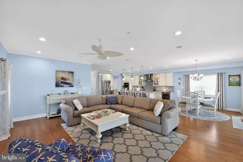 Living - 1234 Burke Rd, Middle River, MD 21220 photo 1 of 3