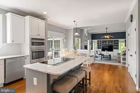 Kitchen - 5 Cooperstown Ct, Phoenix, MD 21131 photo 3 of 5