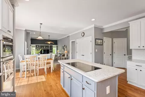 Kitchen - 5 Cooperstown Ct, Phoenix, MD 21131 photo 4 of 5