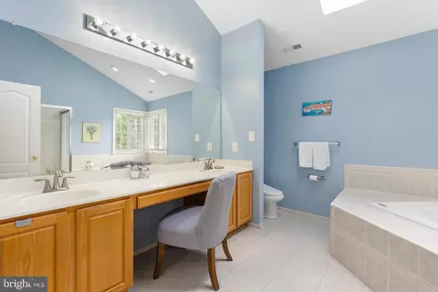 Bath - 5 Cooperstown Ct, Phoenix, MD 21131 photo 1 of 2