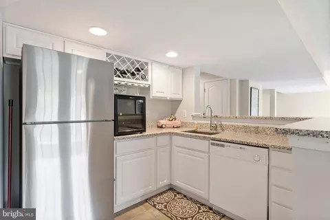 Kitchen - 5 Cooperstown Ct, Phoenix, MD 21131 photo 5 of 5