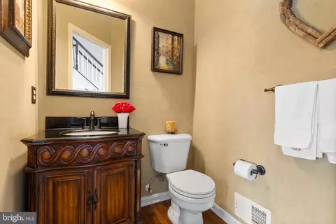 Entry Way - 5 Cooperstown Ct, Phoenix, MD 21131 photo 5 of 7