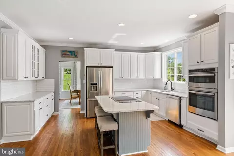Kitchen - 5 Cooperstown Ct, Phoenix, MD 21131 photo 2 of 5