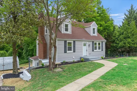 711 Woodland Dr, Halethorpe, MD 21227