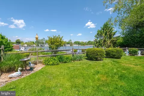Exterior - 8820 Avenue B, Sparrows Point, MD 21219 photo 9 of 10