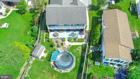View/Area - 8820 Avenue B, Sparrows Point, MD 21219 photo 10 of 12