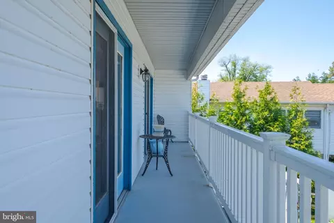 Exterior - 8820 Avenue B, Sparrows Point, MD 21219 photo 7 of 10