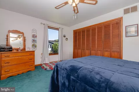 Bedroom - 8820 Avenue B, Sparrows Point, MD 21219 photo 3 of 8