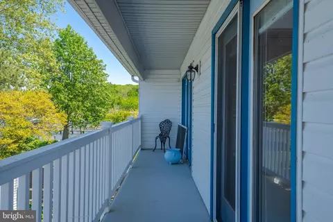 Exterior - 8820 Avenue B, Sparrows Point, MD 21219 photo 6 of 10
