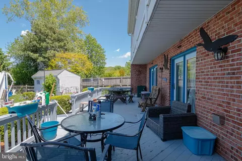 Exterior - 8820 Avenue B, Sparrows Point, MD 21219 photo 5 of 10