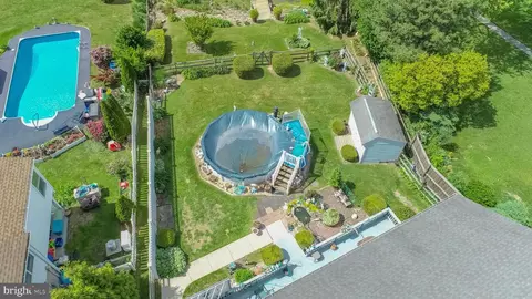 View/Area - 8820 Avenue B, Sparrows Point, MD 21219 photo 4 of 12