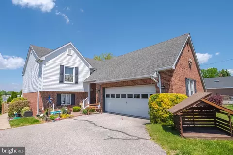 Exterior - 8820 Avenue B, Sparrows Point, MD 21219 photo 3 of 10