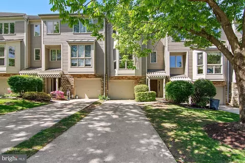 108 Lancefield Rd, Baltimore, MD 21209