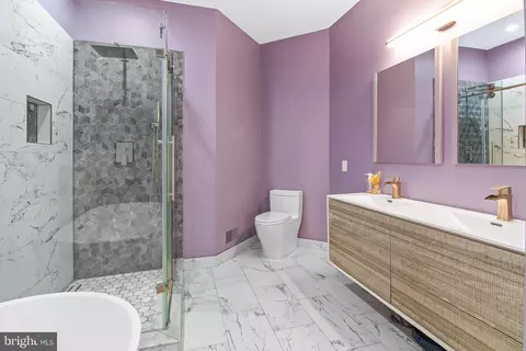 Bath - 108 Lancefield Rd, Baltimore, MD 21209 photo 2 of 4