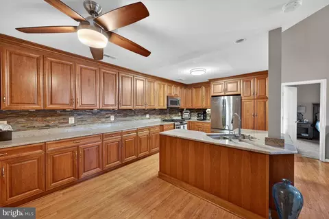 6 Tyler Falls Ct #B, Baltimore, MD 21209