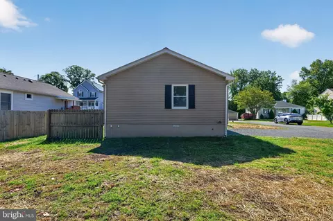 Exterior - 13218 Rivervan Ave, Middle River, MD 21220 photo 1 of 2