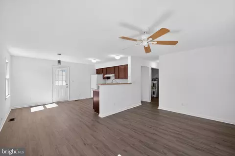Entry Way - 13218 Rivervan Ave, Middle River, MD 21220 photo 1 of 2