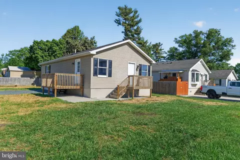 13218 Rivervan Ave, Middle River, MD 21220