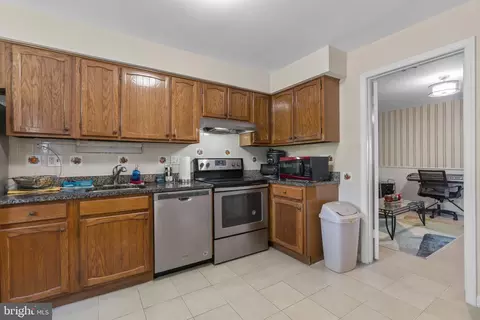 Entry Way - 63 Tallow Ct #3-6F, Windsor Mill, MD 21244 photo 3 of 4
