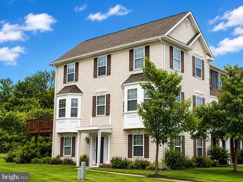 6513 Ridgeborne Dr, Rosedale, MD 21237