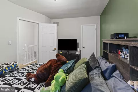 Bedroom - 4428 Norfen Rd, Halethorpe, MD 21227 photo 5 of 5